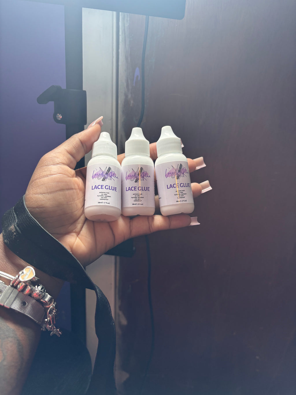 Lacedbyrina Hair Glue